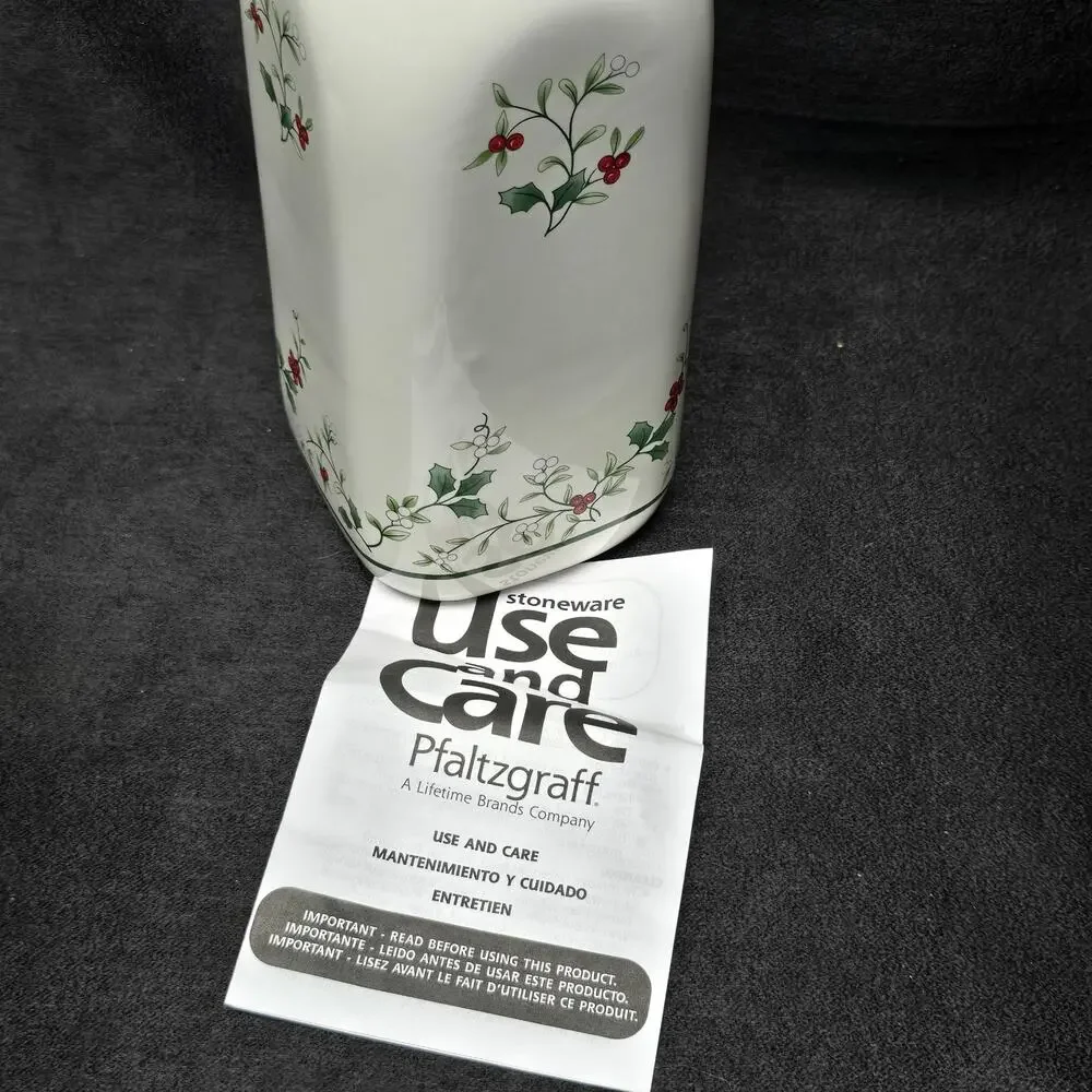 Pfaltzgraff Winterberry Milk Jug Silicone Cap
